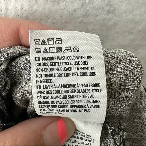 American Eagle Size XS Babydoll Blouse Top Black Floral Back Cut Out Viscose - Picture 11 of 11